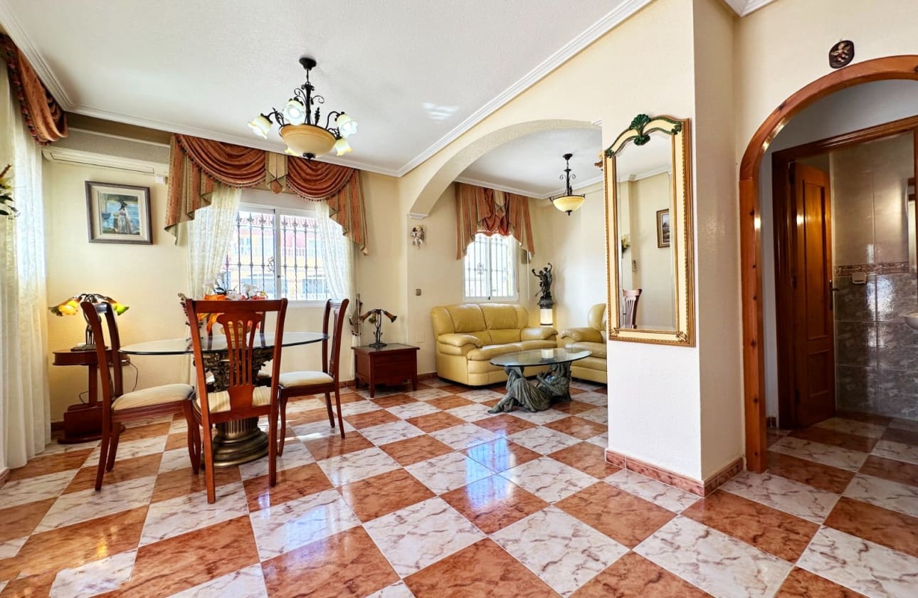 2 bedroom Semi-detached Villa for sale in Cabo Roig with pool - € 239,000 (Ref: 9895159)