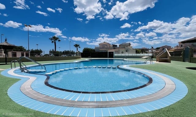 3 makuuhuone Paritalo myytävänä paikassa Orihuela Costa, Orihuela mukana uima-altaan - 235 000 € (Ref: 9954673)
