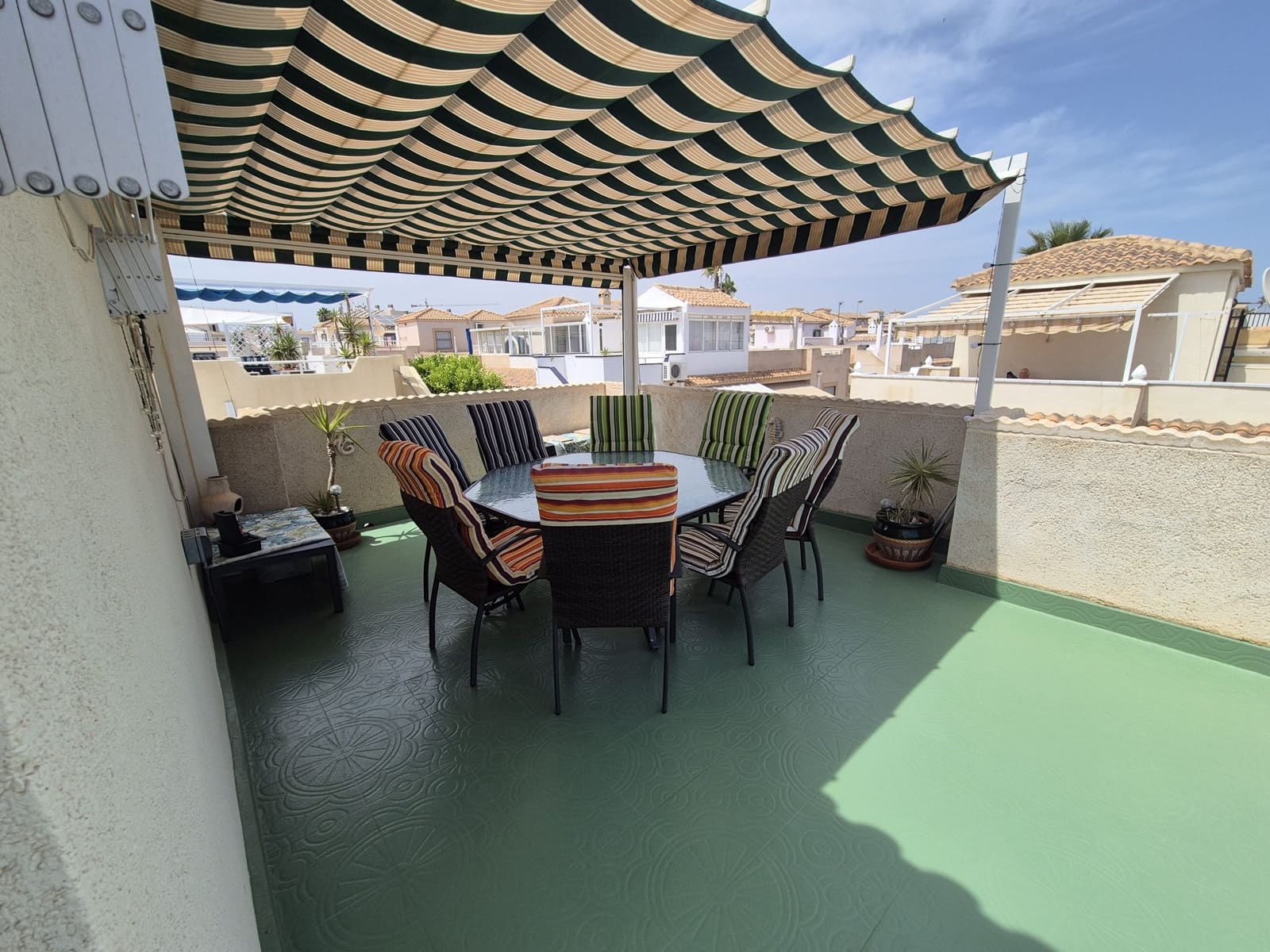 3 makuuhuone Paritalo myytävänä paikassa Orihuela Costa mukana uima-altaan - 235 000 € (Ref: 9954673)