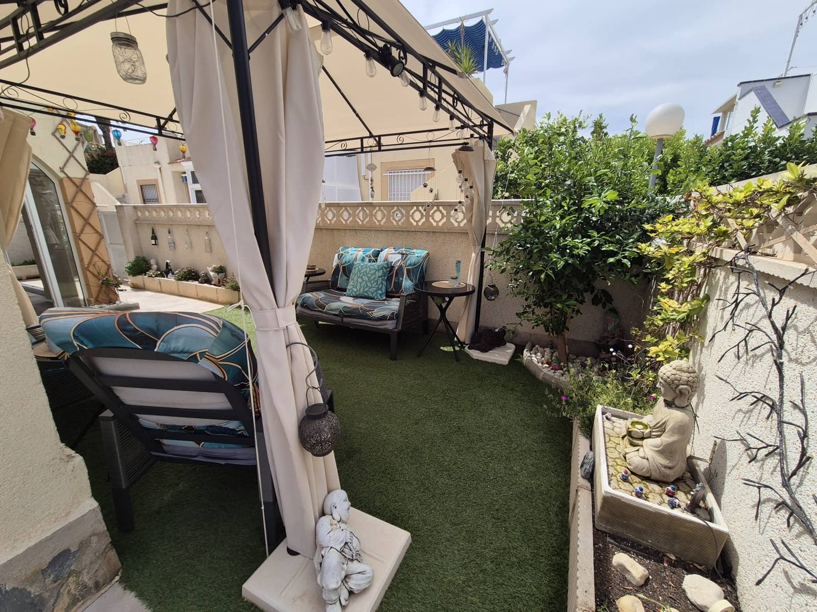 3 makuuhuone Paritalo myytävänä paikassa Orihuela Costa mukana uima-altaan - 235 000 € (Ref: 9954673)