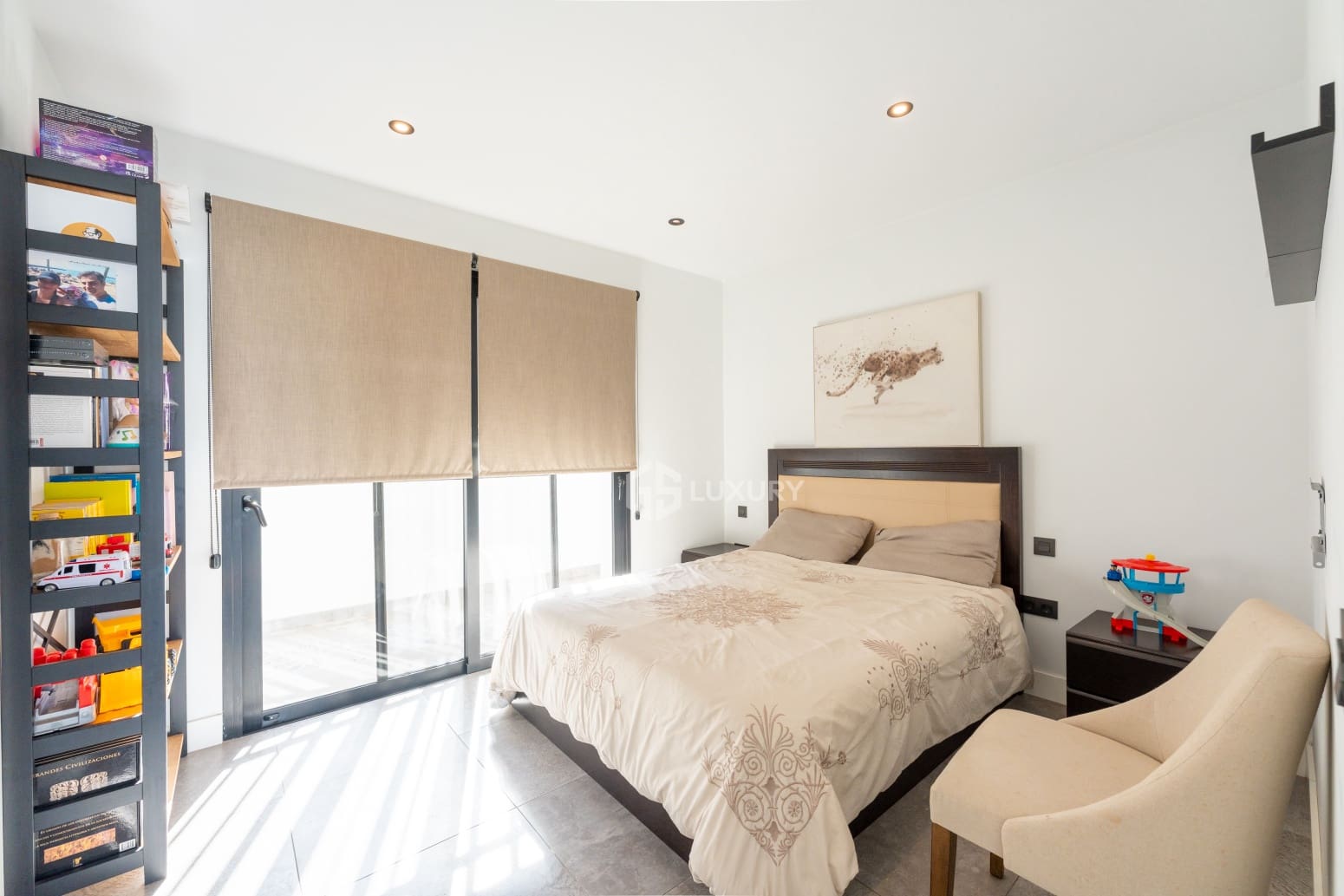 4 Zimmer Villa zu verkaufen in Adeje mit Garage - 850.000 € (Ref: 10070257)
