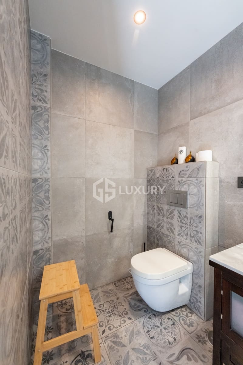 4 Zimmer Villa zu verkaufen in Adeje mit Garage - 850.000 € (Ref: 10070257)
