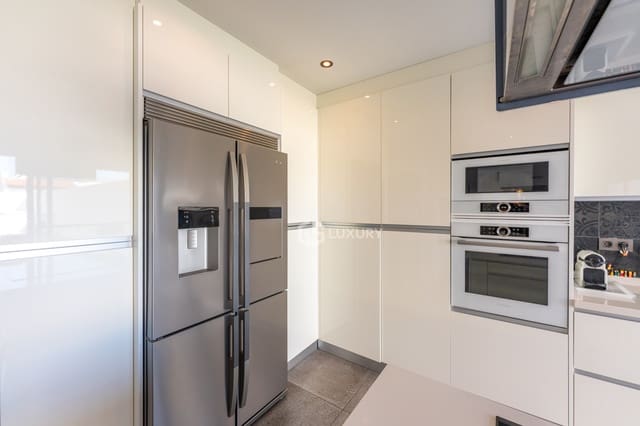 4 Zimmer Villa zu verkaufen in Armeñime, Adeje mit Garage - 850.000 € (Ref: 10070257)