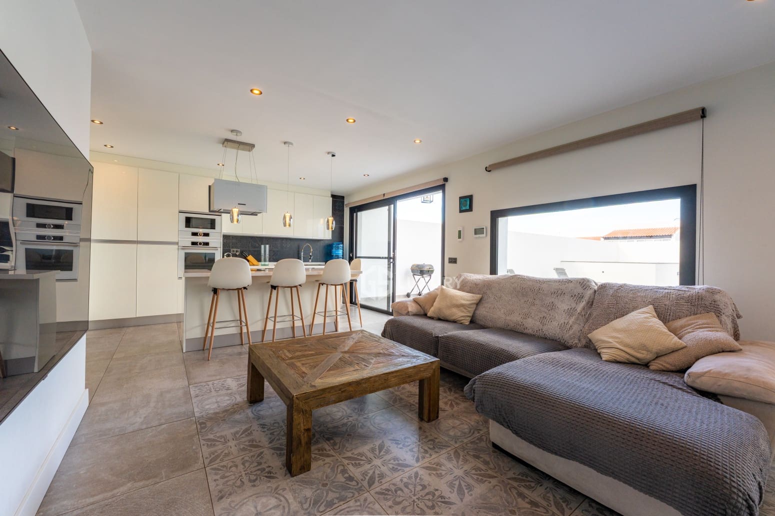 4 Zimmer Villa zu verkaufen in Adeje mit Garage - 850.000 € (Ref: 10070257)