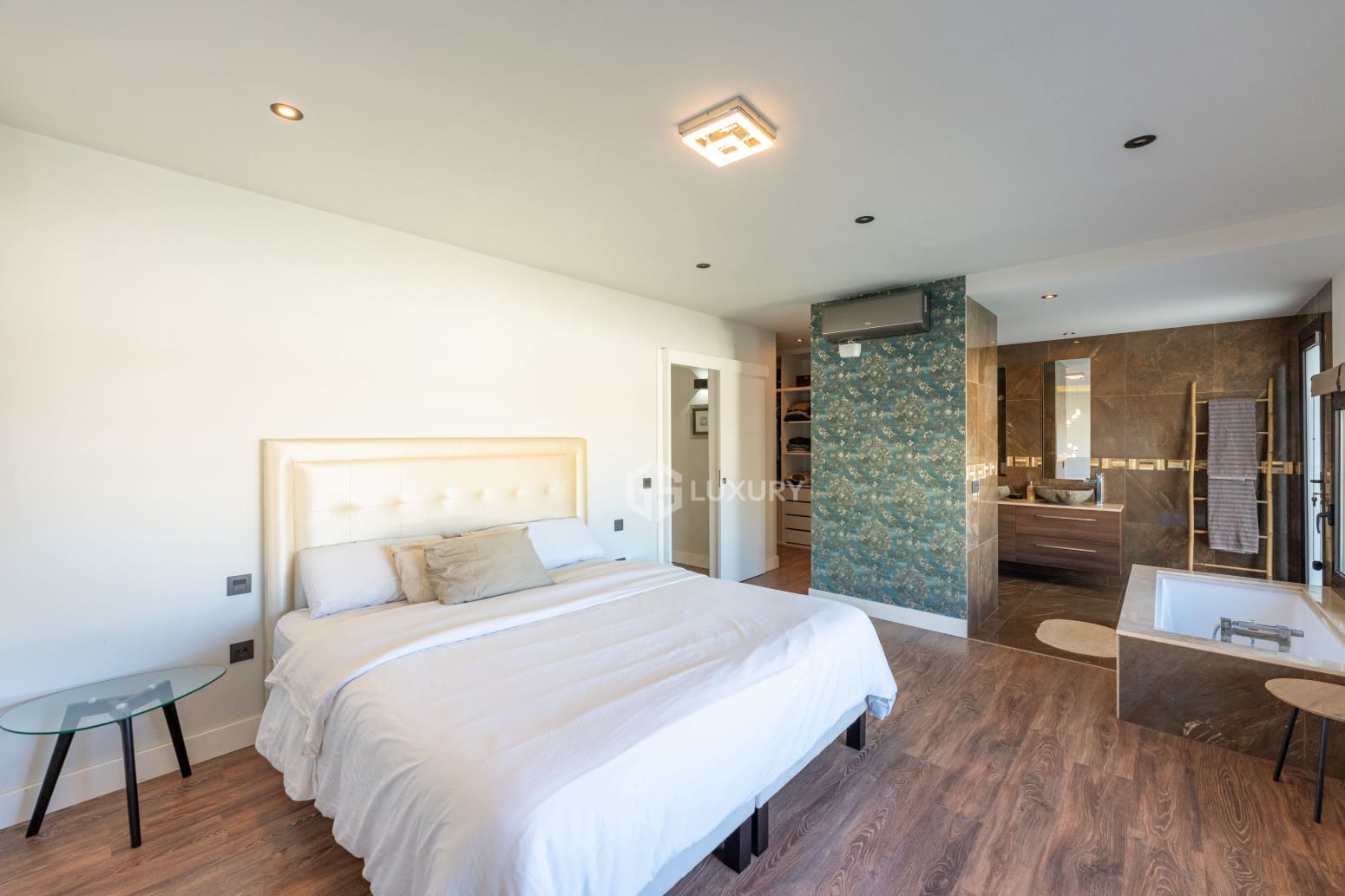 4 Zimmer Villa zu verkaufen in Adeje mit Garage - 850.000 € (Ref: 10070257)