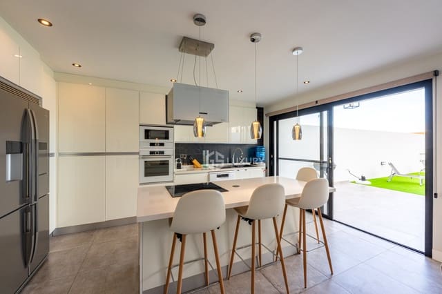 4 Zimmer Villa zu verkaufen in Armeñime, Adeje mit Garage - 850.000 € (Ref: 10070257)