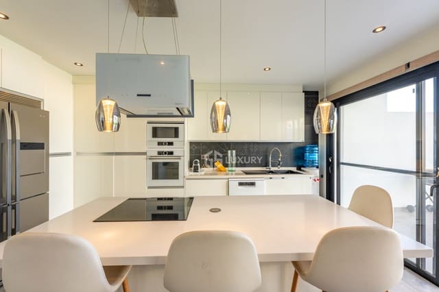 4 Zimmer Villa zu verkaufen in Armeñime, Adeje mit Garage - 850.000 € (Ref: 10070257)