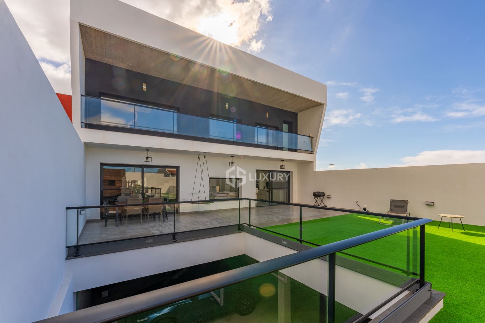 4 Zimmer Villa zu verkaufen in Adeje mit Garage - 850.000 € (Ref: 10070257)