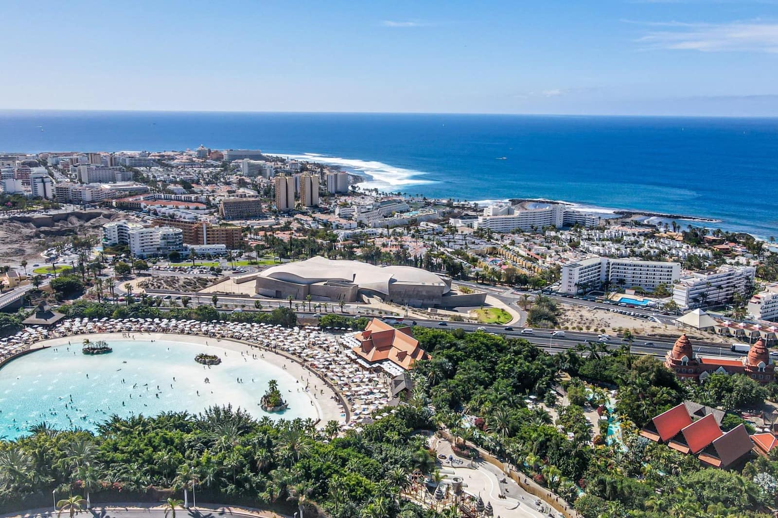 4 soveværelse Villa til salg i Adeje med swimmingpool garage - € 2.500.000 (Ref: 8778672)