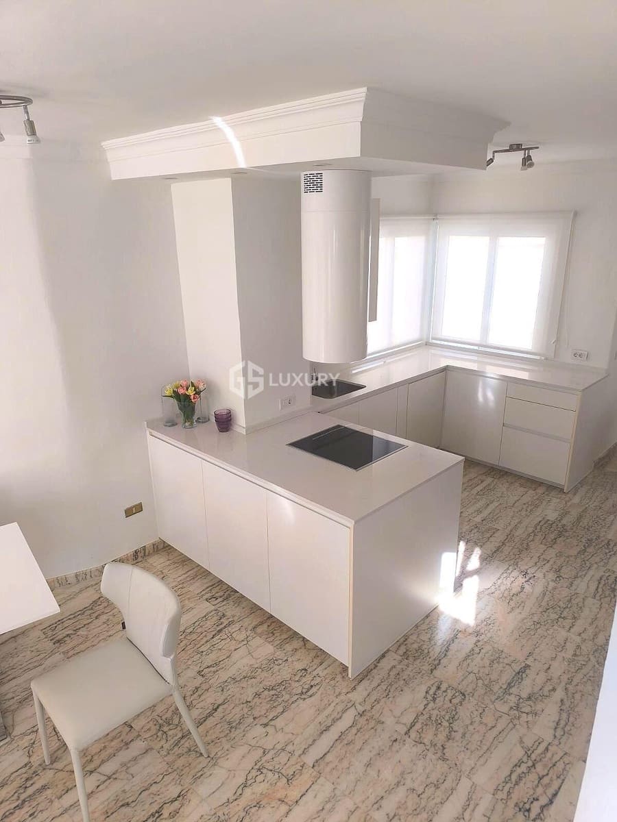 4 soveværelse Villa til salg i La Caleta Adeje med garage - € 1.650.000 (Ref: 8905365)