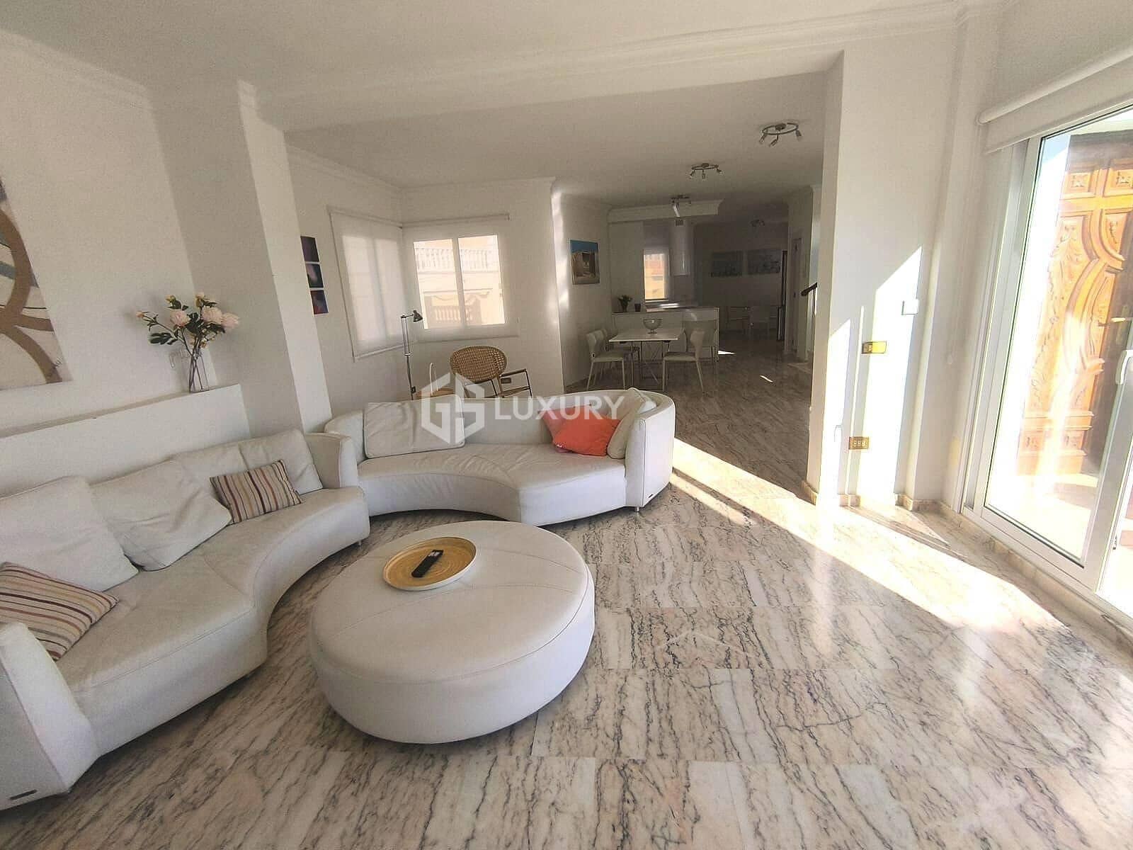 4 soveværelse Villa til salg i La Caleta Adeje med garage - € 1.650.000 (Ref: 8905365)