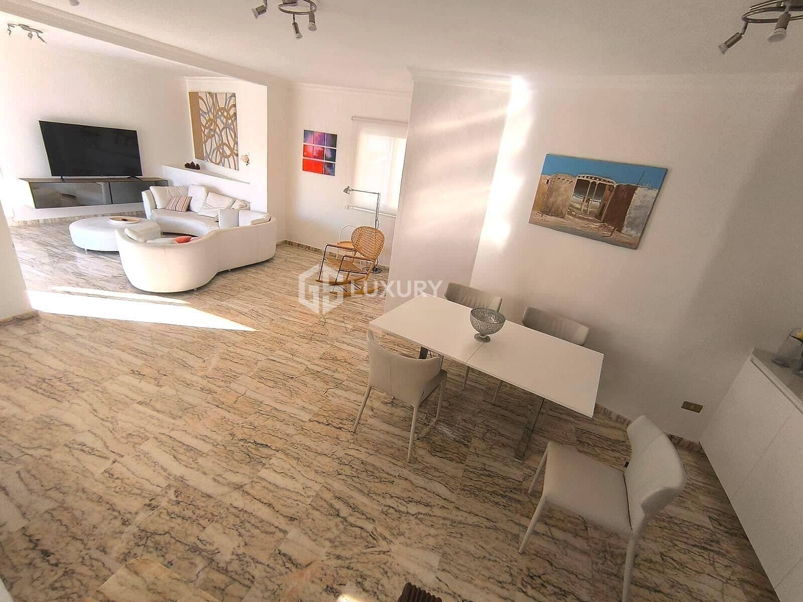 4 soveværelse Villa til salg i La Caleta Adeje med garage - € 1.650.000 (Ref: 8905365)