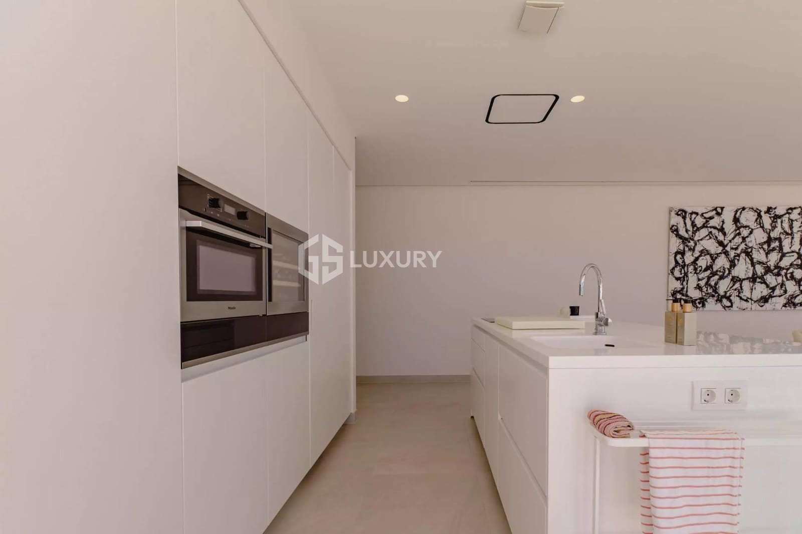 4 soveværelse Villa til salg i Playa San Juan med swimmingpool garage - € 3.500.000 (Ref: 8911295)