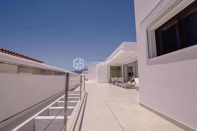 4 soveværelse Villa til salg i Playa San Juan, Guía de Isora med swimmingpool garage - € 3.500.000 (Ref: 8911295)