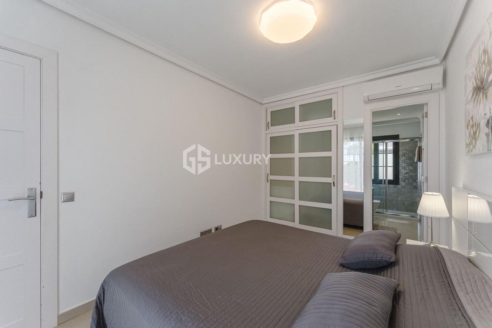 3 sypialnia Willa na sprzedaż w La Caleta Adeje z basenem garażem - 1 200 000 € (Ref: 8913210)