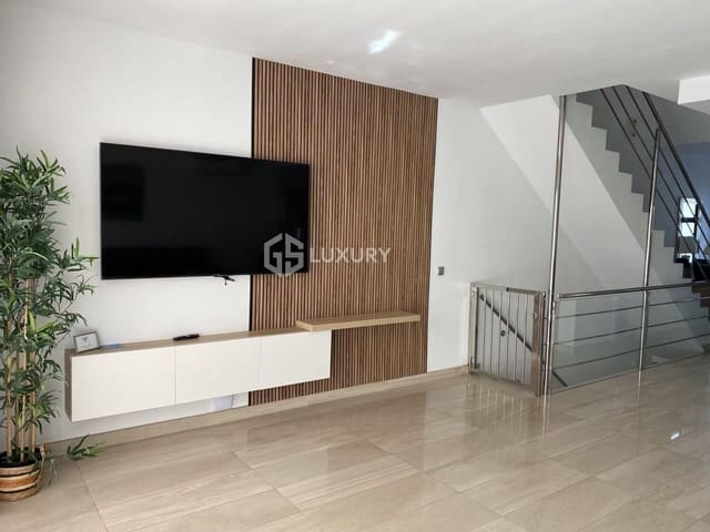 3 sypialnia Willa na sprzedaż w La Caleta Adeje, Adeje z basenem garażem - 1 200 000 € (Ref: 8913210)