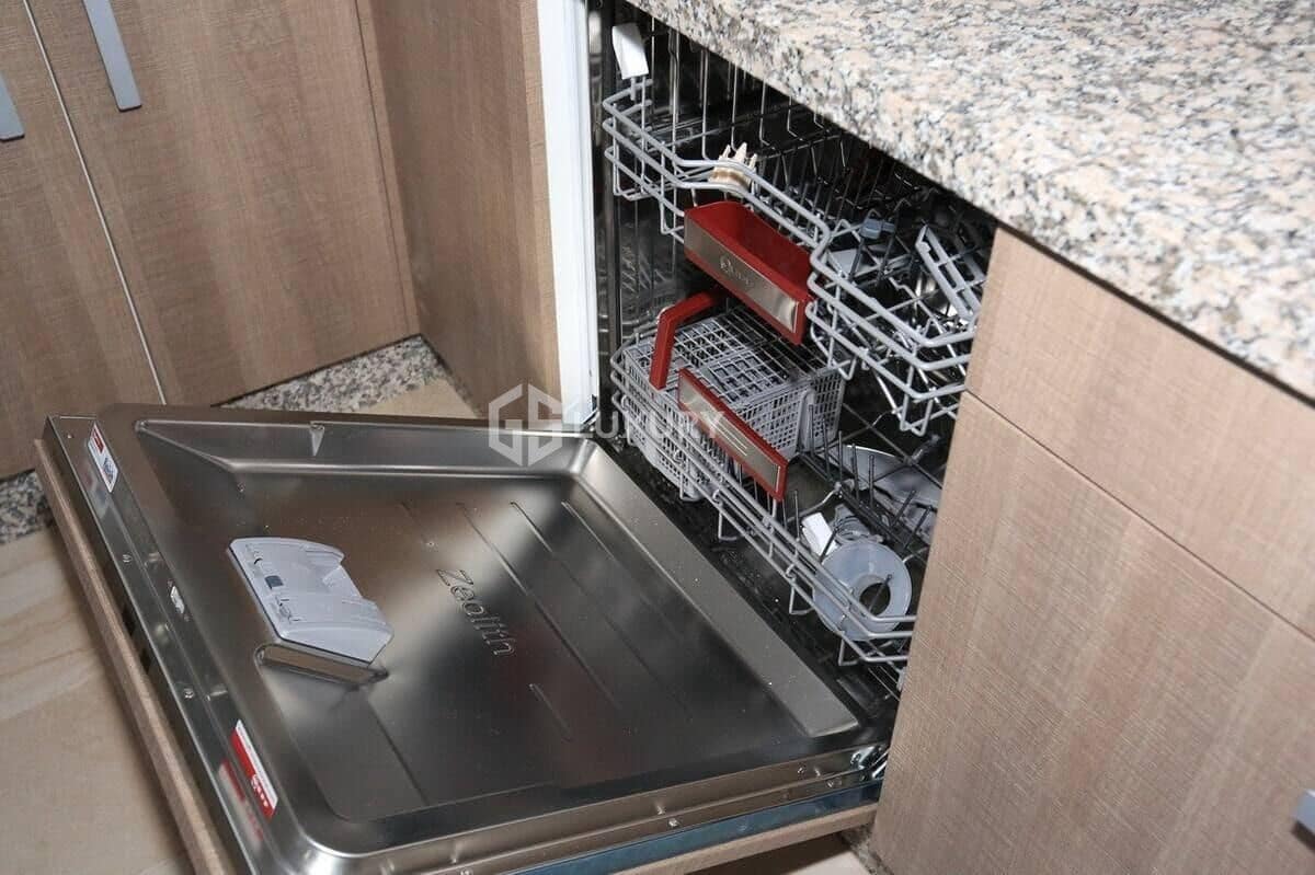 3 sypialnia Willa na sprzedaż w La Caleta Adeje z basenem garażem - 1 200 000 € (Ref: 8913210)