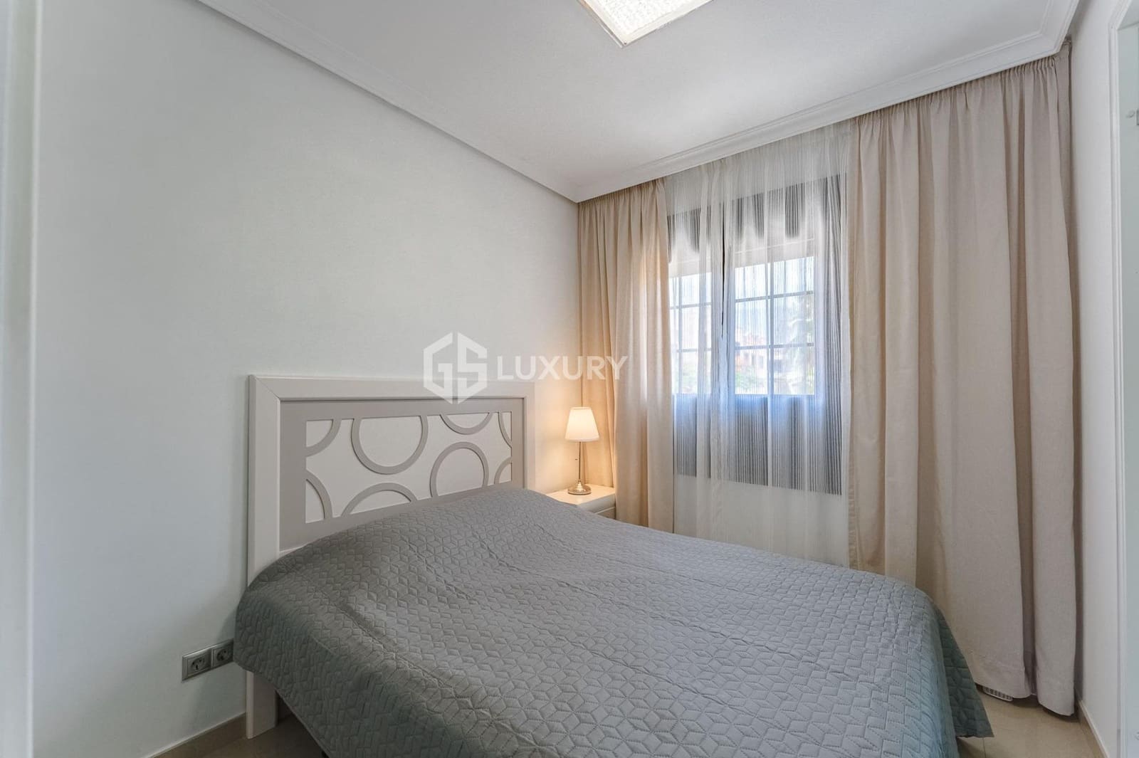 3 sypialnia Willa na sprzedaż w La Caleta Adeje z basenem garażem - 1 200 000 € (Ref: 8913210)