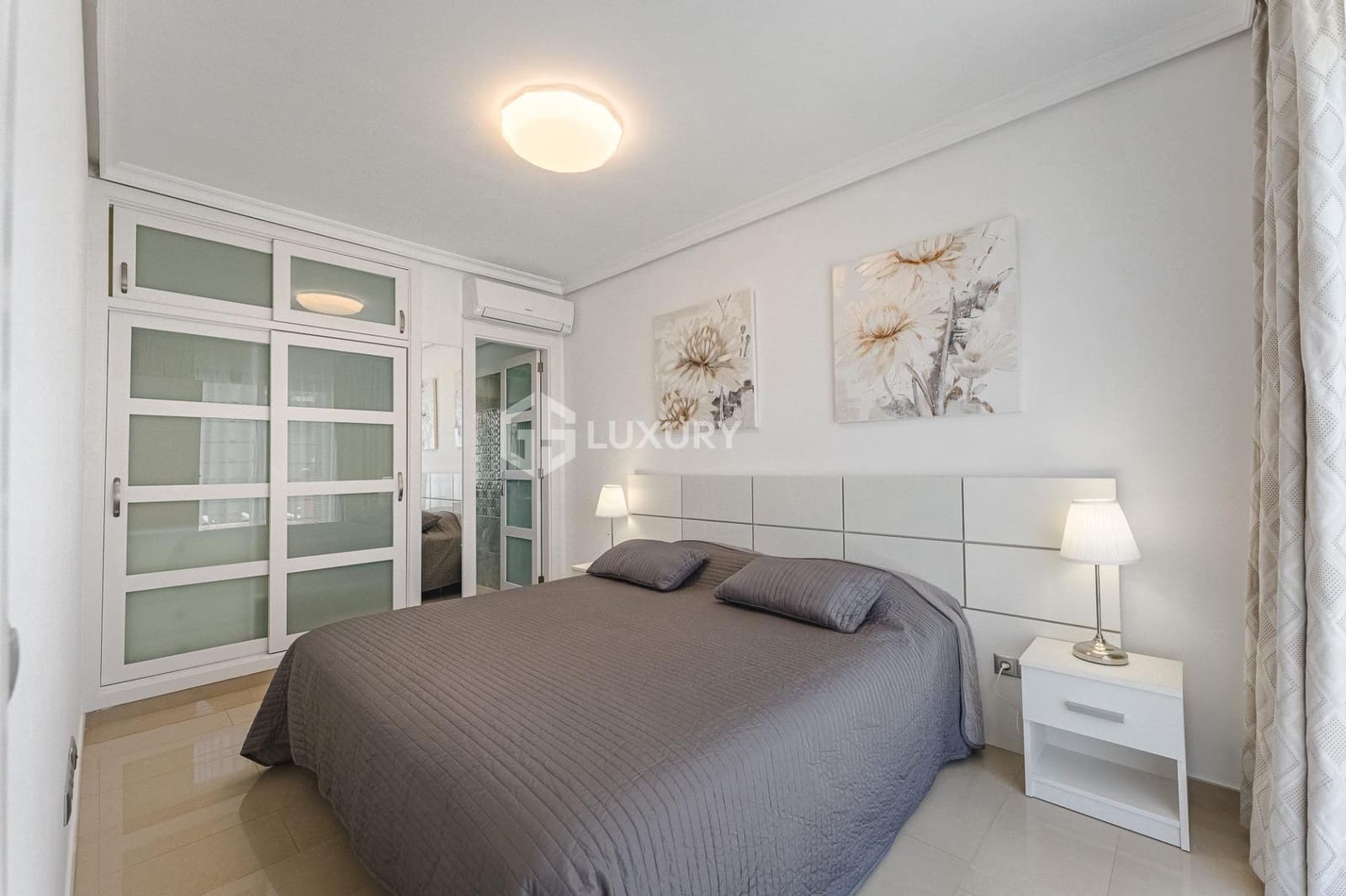 3 sypialnia Willa na sprzedaż w La Caleta Adeje z basenem garażem - 1 200 000 € (Ref: 8913210)