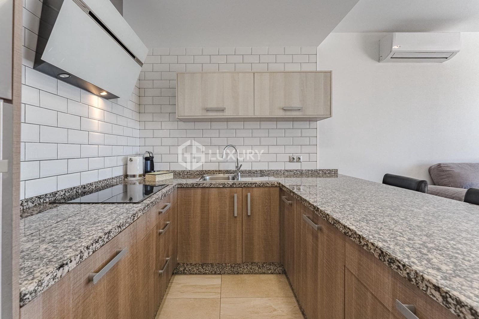 3 sypialnia Willa na sprzedaż w La Caleta Adeje z basenem garażem - 1 200 000 € (Ref: 8913210)