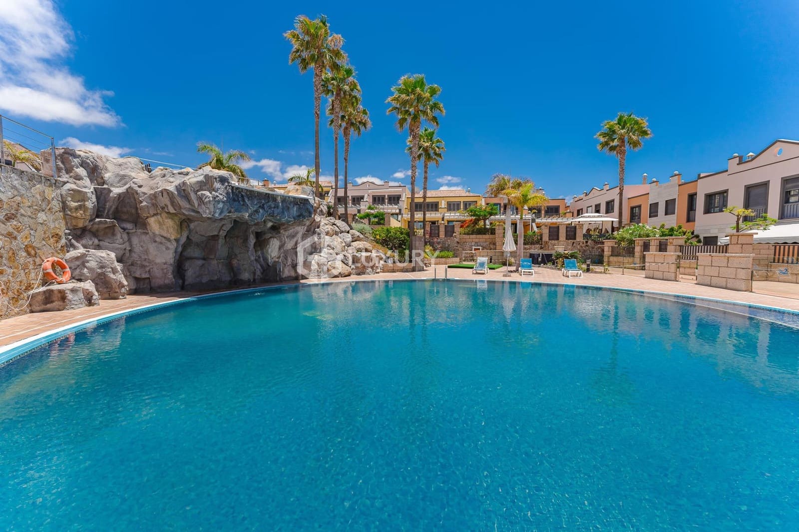 3 sypialnia Willa na sprzedaż w La Caleta Adeje z basenem garażem - 1 200 000 € (Ref: 8913210)