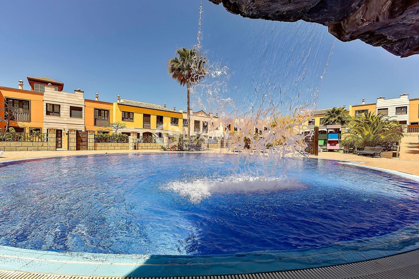 3 sypialnia Willa na sprzedaż w La Caleta Adeje z basenem garażem - 1 200 000 € (Ref: 8913210)