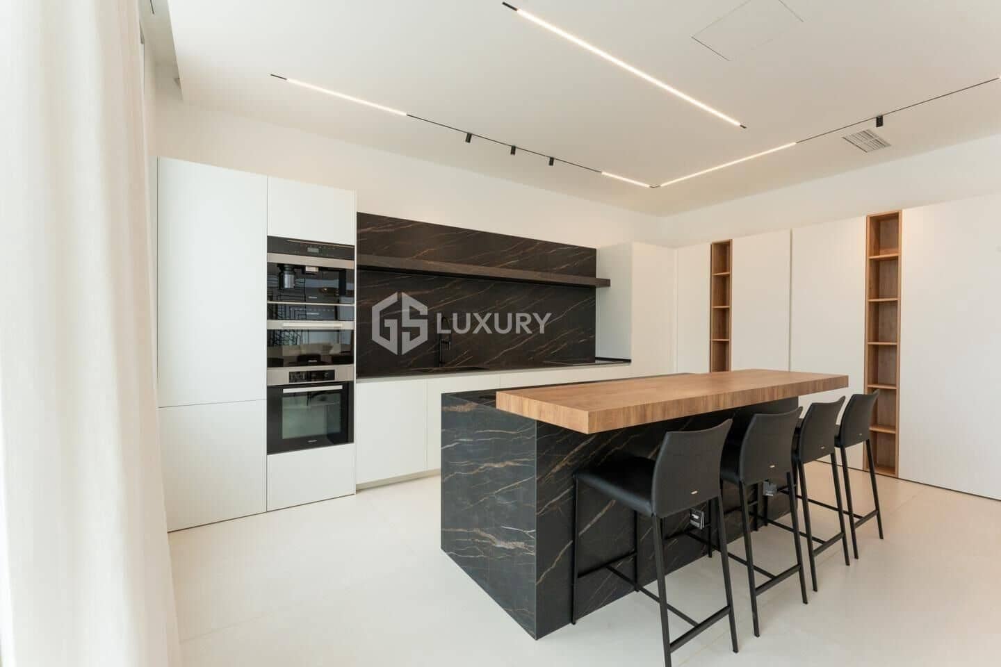 5 sypialnia Willa na sprzedaż w La Caleta Adeje z basenem garażem - 6 150 000 € (Ref: 8926290)