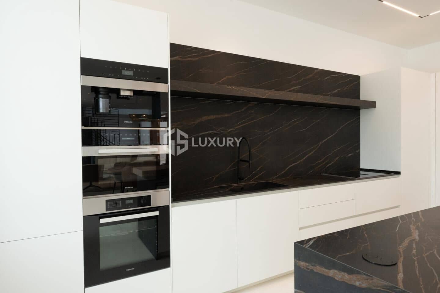 5 sypialnia Willa na sprzedaż w La Caleta Adeje z basenem garażem - 6 150 000 € (Ref: 8926290)