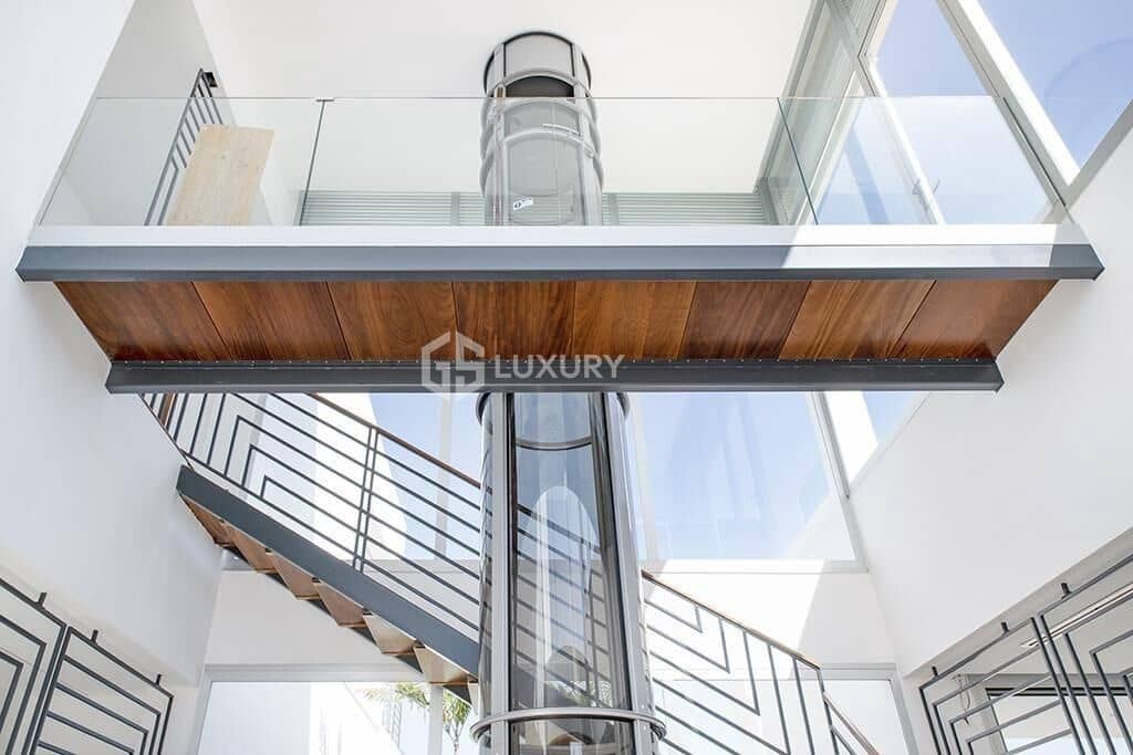 5 sypialnia Willa na sprzedaż w La Caleta Adeje z basenem garażem - 6 150 000 € (Ref: 8926290)