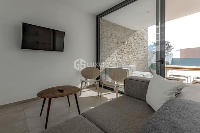 3 soverom Villa til salgs i La Caleta Adeje, Adeje med svømmebasseng garasje - € 1 395 000 (Ref: 8943972)