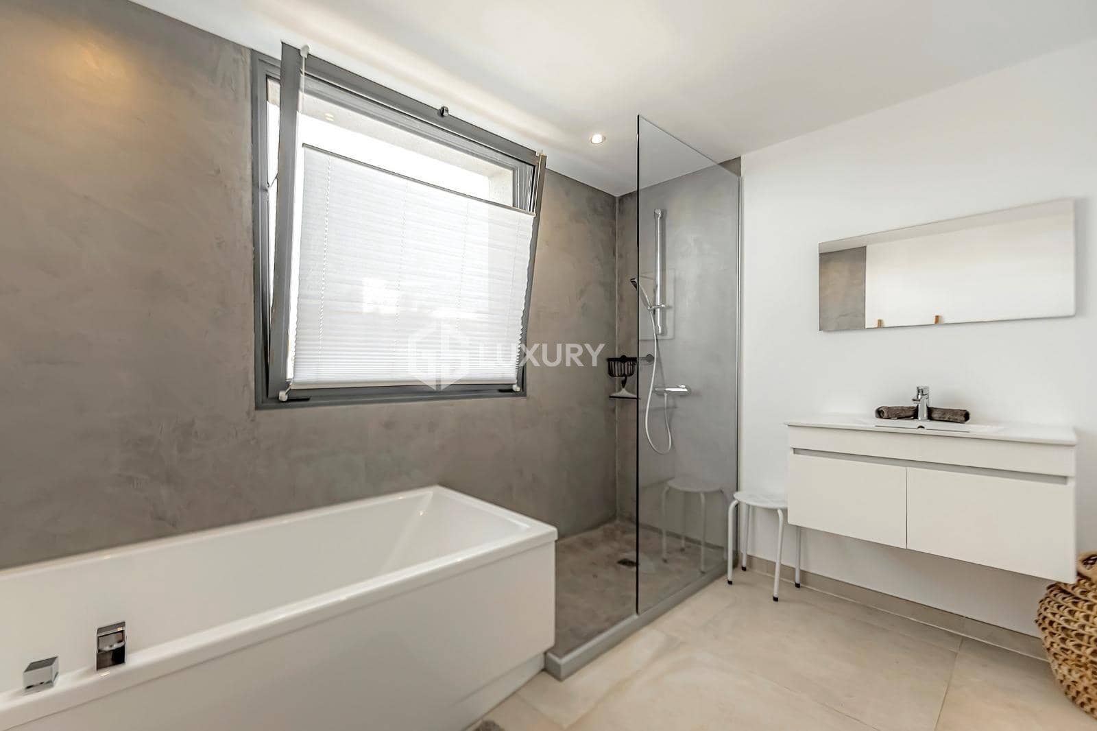 3 soveværelse Villa til salg i La Caleta Adeje med swimmingpool garage - € 1.395.000 (Ref: 8943972)