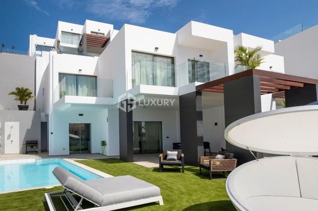 12 Zimmer Villa zu verkaufen in Costa Adeje, Adeje mit Pool Garage - 6.000.000 € (Ref: 9007517)