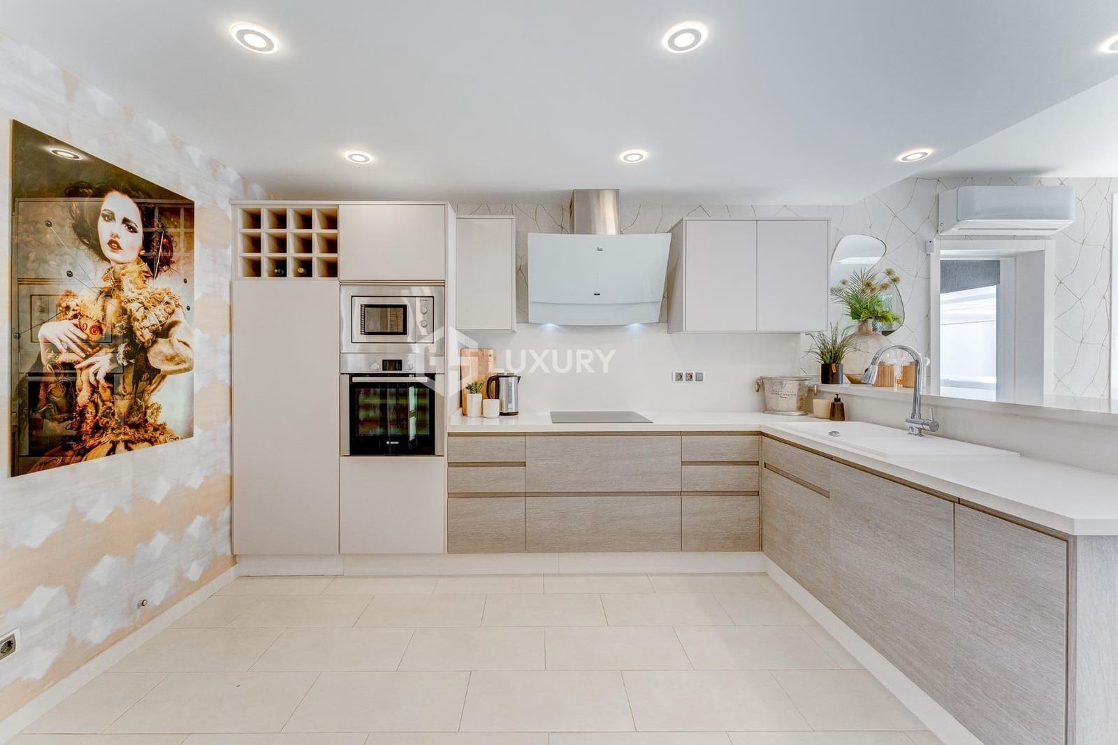 3 soverom Villa til salgs i La Caleta Adeje med svømmebasseng garasje - € 1 650 000 (Ref: 9064654)