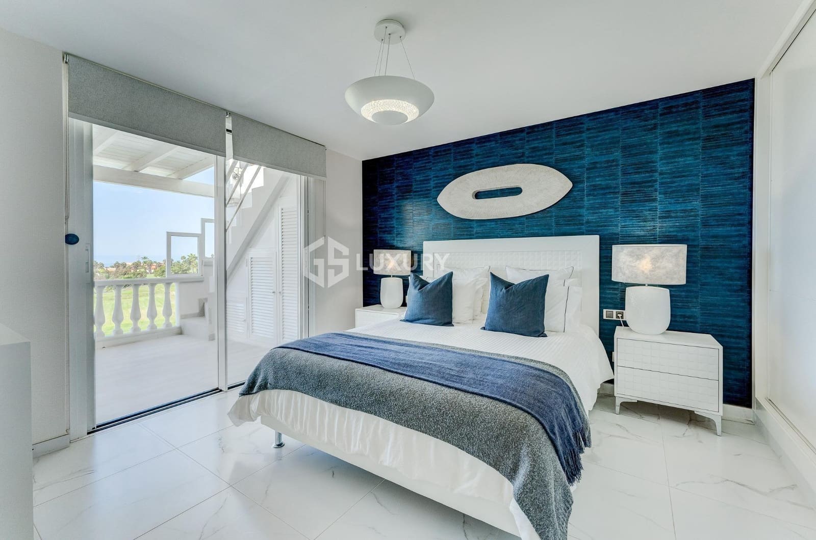 3 soverom Villa til salgs i La Caleta Adeje med svømmebasseng garasje - € 1 650 000 (Ref: 9064654)