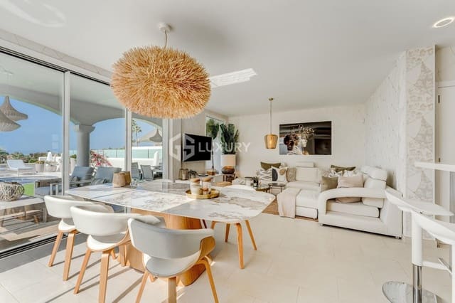 3 sypialnia Willa na sprzedaż w La Caleta Adeje, Adeje z basenem garażem - 1 650 000 € (Ref: 9064654)