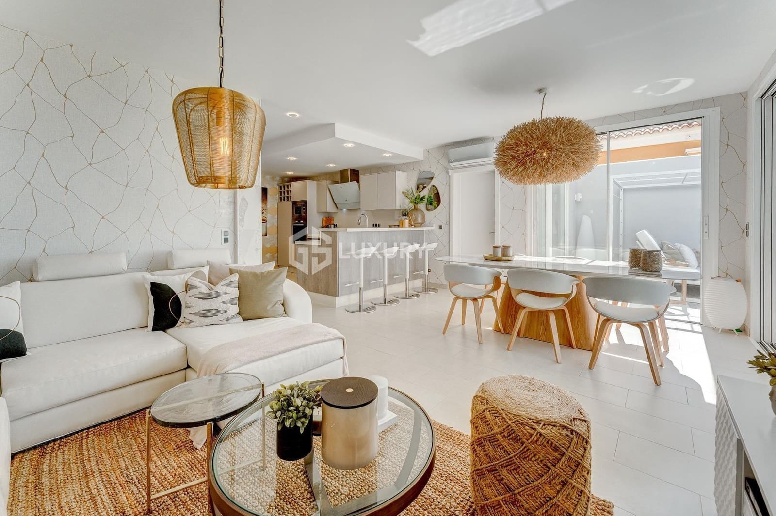 3 soverom Villa til salgs i La Caleta Adeje med svømmebasseng garasje - € 1 650 000 (Ref: 9064654)