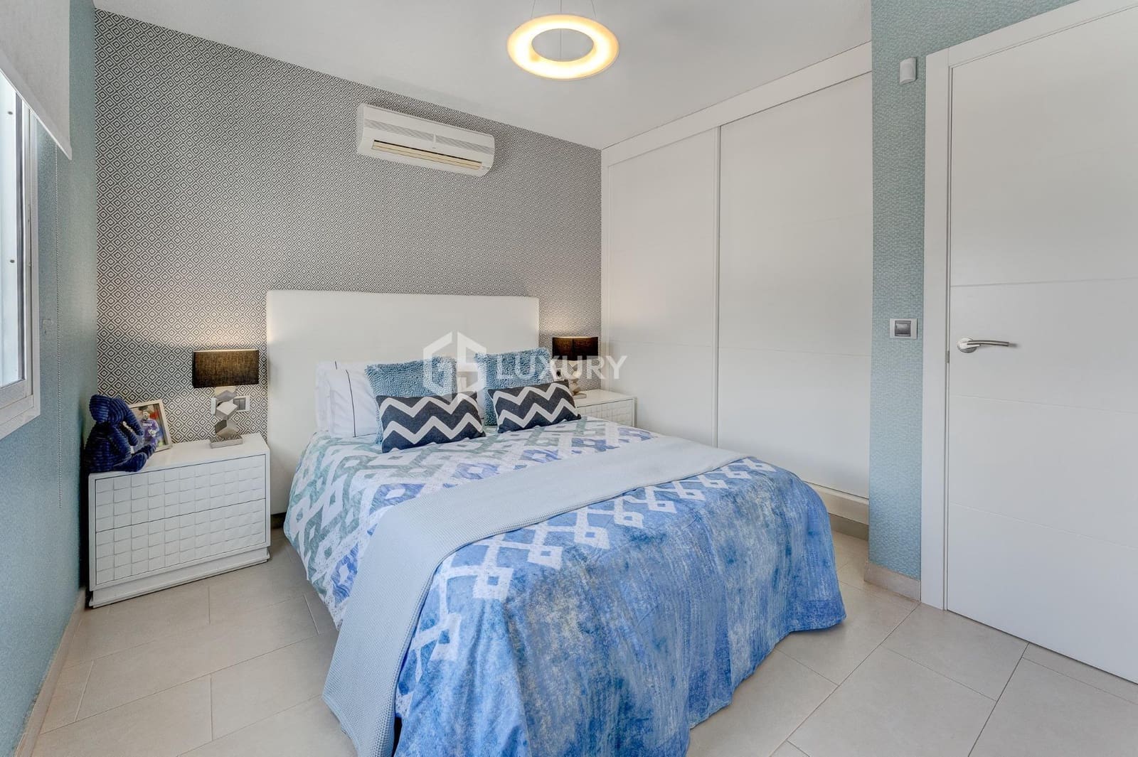 3 soverom Villa til salgs i La Caleta Adeje med svømmebasseng garasje - € 1 650 000 (Ref: 9064654)