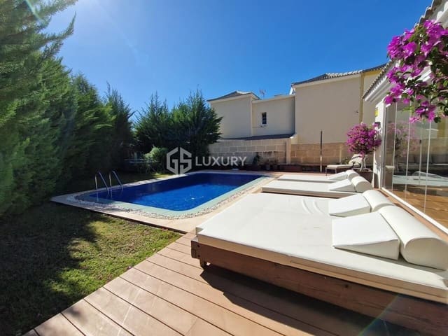4 soveværelse Villa til salg i El Madroñal, Adeje med swimmingpool garage - € 1.499.000 (Ref: 9064662)