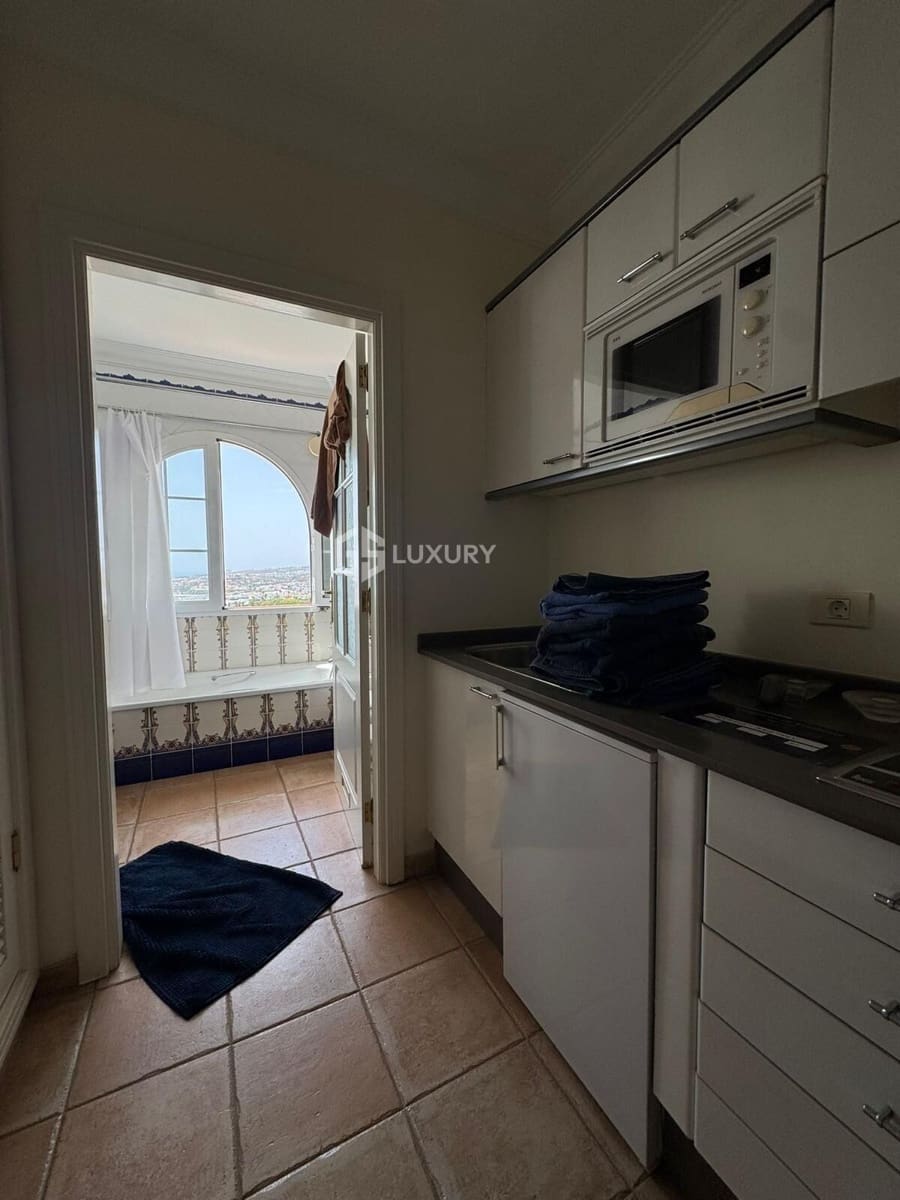 5 soveværelse Villa til salg i San Eugenio med swimmingpool garage - € 2.200.000 (Ref: 9064667)