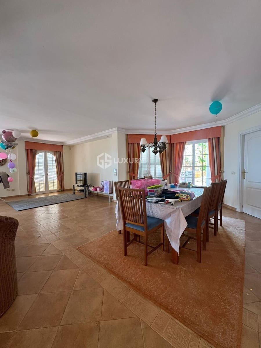 5 soveværelse Villa til salg i San Eugenio med swimmingpool garage - € 2.200.000 (Ref: 9064667)