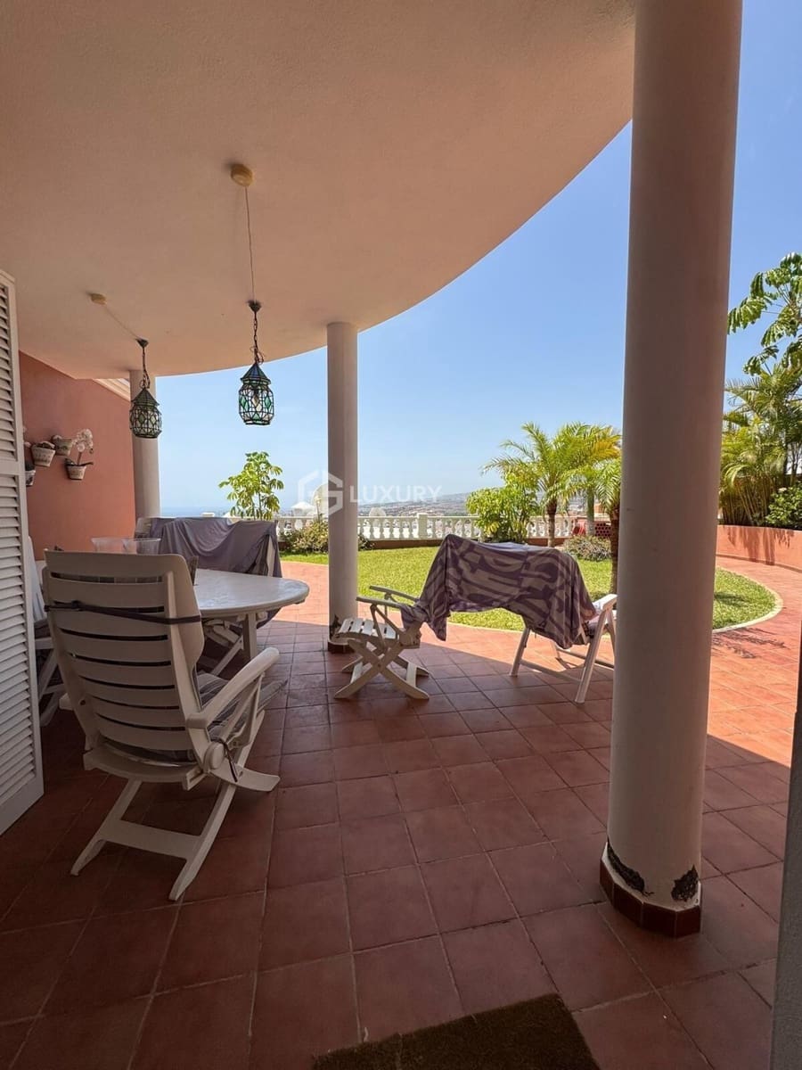 5 soveværelse Villa til salg i San Eugenio med swimmingpool garage - € 2.200.000 (Ref: 9064667)