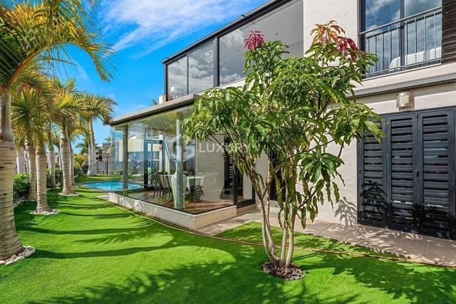 3 soveværelse Villa til salg i La Caldera, Adeje med swimmingpool garage - € 1.530.000 (Ref: 9064672)