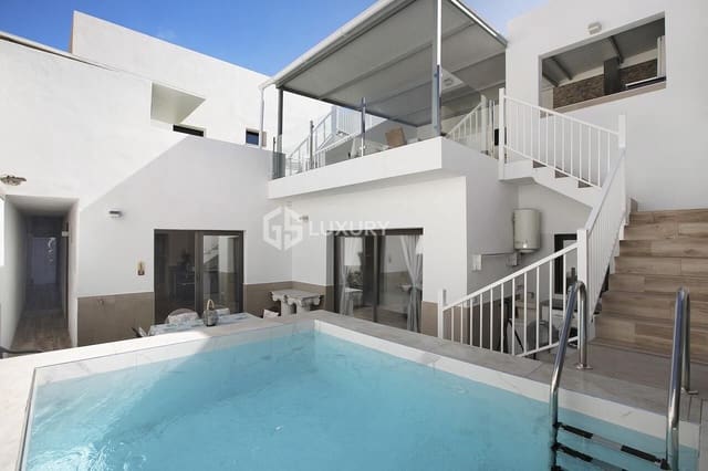 4 soveværelse Villa til salg i Armeñime, Adeje med swimmingpool - € 785.000 (Ref: 9085477)