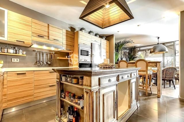 3 soveværelse Villa til salg i Fañabe, Adeje med swimmingpool garage - € 940.000 (Ref: 9095465)