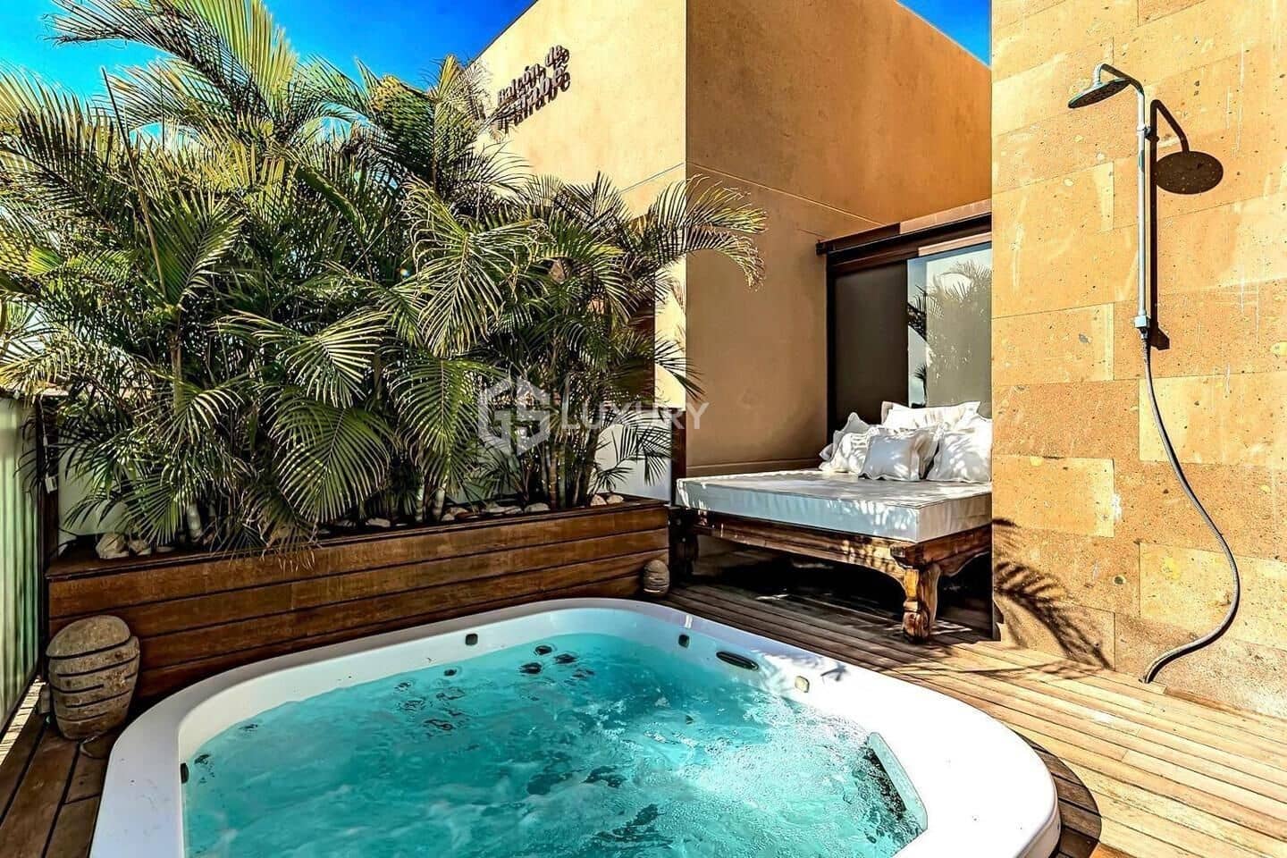 3 soveværelse Villa til salg i Fanabe med swimmingpool garage - € 940.000 (Ref: 9095465)