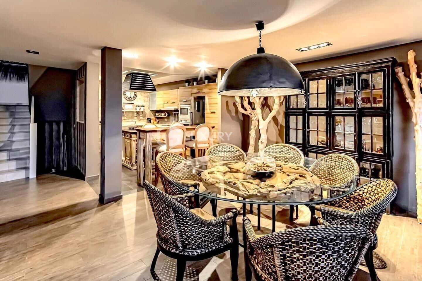 3 soveværelse Villa til salg i Fanabe med swimmingpool garage - € 940.000 (Ref: 9095465)