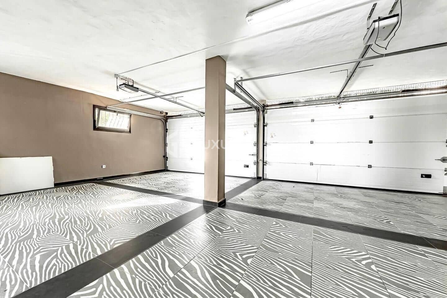 3 soveværelse Villa til salg i Fanabe med swimmingpool garage - € 940.000 (Ref: 9095465)