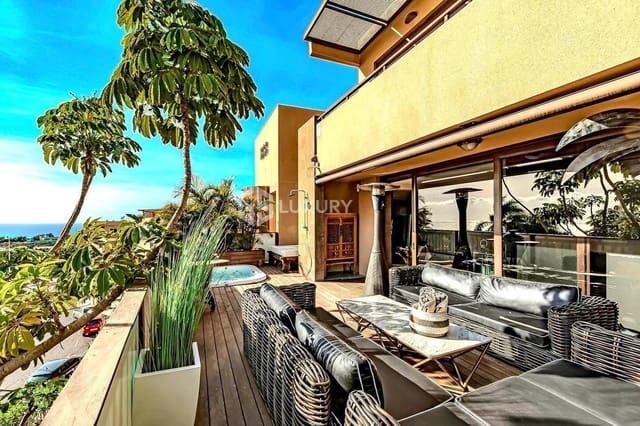 3 soveværelse Villa til salg i Fañabe, Adeje med swimmingpool garage - € 940.000 (Ref: 9095465)