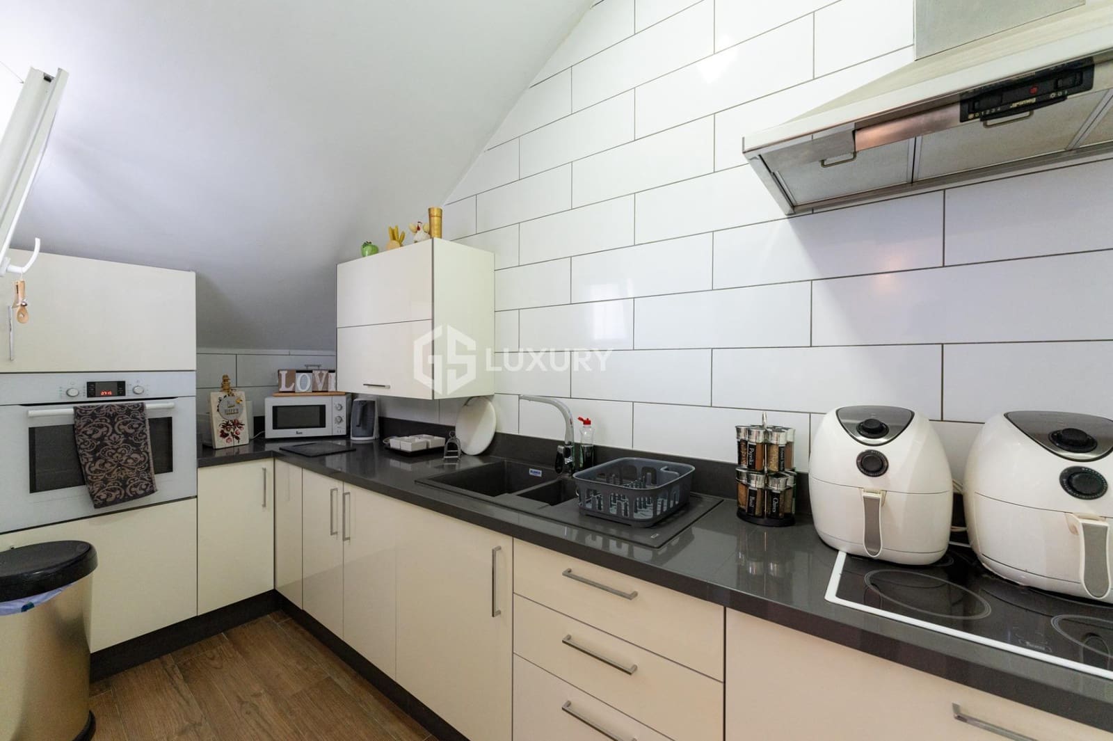 7 soveværelse Villa til salg i Costa Adeje med swimmingpool garage - € 1.995.000 (Ref: 9096168)