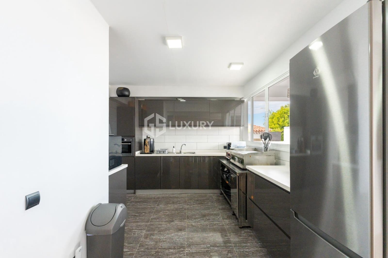 7 soveværelse Villa til salg i Costa Adeje med swimmingpool garage - € 1.995.000 (Ref: 9096168)